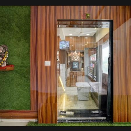 Hotel Shubham Inn Thaltej Αχμπανταμπάντ Εξωτερικό φωτογραφία